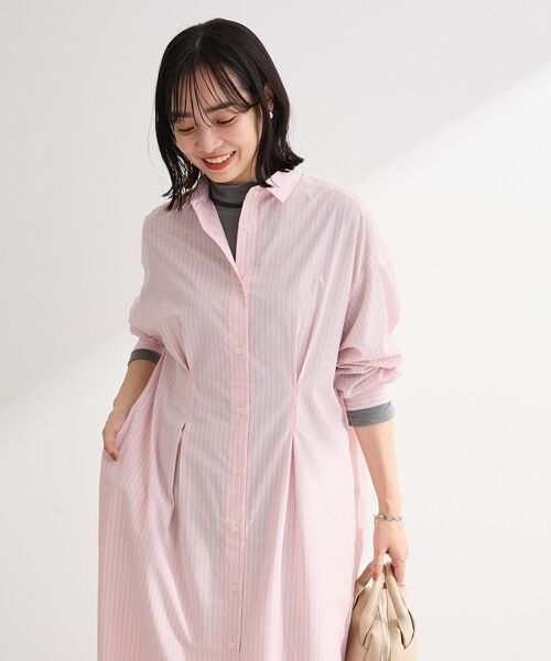 Green Parks(グリーンパークス)の「イージーケア抜け衿ウエストタックシャツワンピース(ワンピース・レディース・ネイビー/ブルー/ピンク/グリーン・FREE)」の9枚目の写真