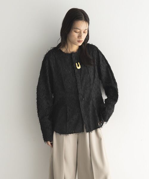 GARAGE OF GOOD CLOTHING(ガレージオブグッドクロージング)の「ジャガードタックブラウス(シャツ/ブラウス・レディース・ホワイト/ブラック・FREE)」の2枚目の写真