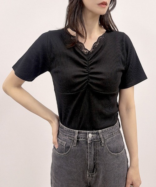 CLOTHY(クロシィ)の「【上品に、さりげなく。レースで仕込む女っぽさ】レース使いハートネックテレコT(Tシャツ/カットソー・レディース・アイボリー/ホワイト系/ブラック系/ブラック/パープル・MEDIUM/LARGE)」の10枚目の写真