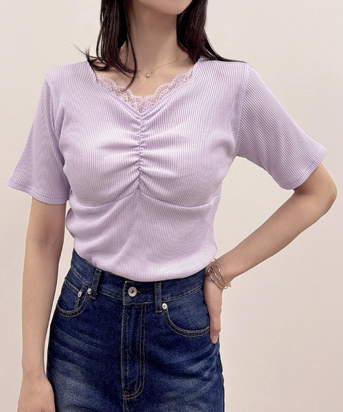 CLOTHY(クロシィ)の「【上品に、さりげなく。レースで仕込む女っぽさ】レース使いハートネックテレコT(Tシャツ/カットソー・レディース・アイボリー/ホワイト系/ブラック系/ブラック/パープル・MEDIUM/LARGE)」の14枚目の写真