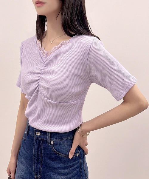 CLOTHY(クロシィ)の「【上品に、さりげなく。レースで仕込む女っぽさ】レース使いハートネックテレコT(Tシャツ/カットソー・レディース・アイボリー/ホワイト系/ブラック系/ブラック/パープル・MEDIUM/LARGE)」の15枚目の写真