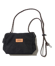 UNIVERSAL OVERALL（ユニバーサルオーバーオール）の「【UNIVERSAL OVERALL】デルタサコッチ（ショルダーバッグ）」