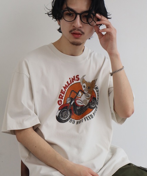 CORPUS SELECT(コーパストーキョー)の「【シネマコレクション】アソートデザイン ユーズド風 クルーネック Tシャツ (ユニバーサル・ワーナー)(Tシャツ/カットソー・メンズ・ホワイト系2/ブラック系1/ブラック系2/ブラック系3/ブラック系4/ホワイト系1/ホワイト系3/ホワイト系4・LL/L/M)」の4枚目の写真