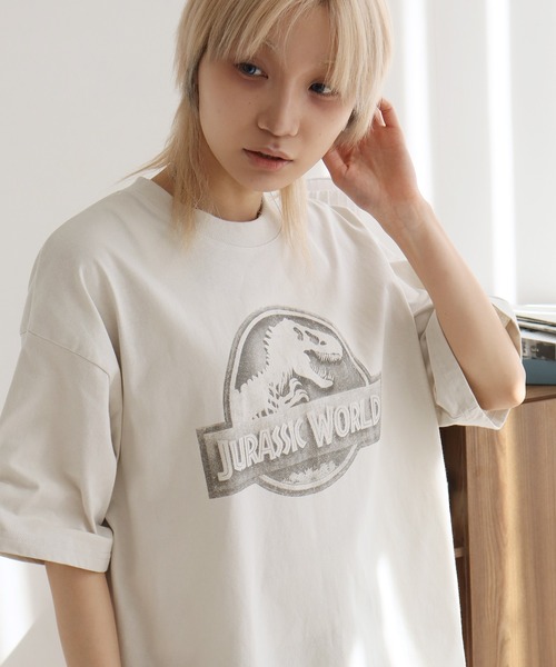 CORPUS SELECT(コーパストーキョー)の「【シネマコレクション】アソートデザイン ユーズド風 クルーネック Tシャツ (ユニバーサル・ワーナー)(Tシャツ/カットソー・メンズ・ホワイト系2/ブラック系1/ブラック系2/ブラック系3/ブラック系4/ホワイト系1/ホワイト系3/ホワイト系4・LL/L/M)」の20枚目の写真