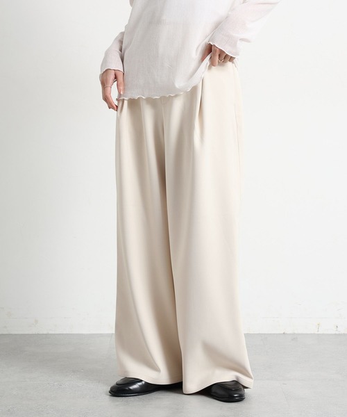 studio CLIP（スタディオクリップ）の「綺麗めタックストレートパンツ[プチ・プラスサイズあり]（その他パンツ・レディース・ダークグレー/ブラウン/アイボリー・ﾌﾘｰ(L)/PF/FREE）」の3枚目の写真