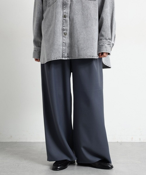 studio CLIP（スタディオクリップ）の「綺麗めタックストレートパンツ[プチ・プラスサイズあり]（その他パンツ・レディース・ダークグレー/ブラウン/アイボリー・ﾌﾘｰ(L)/PF/FREE）」の4枚目の写真