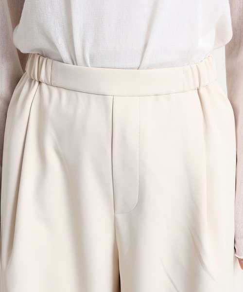 studio CLIP（スタディオクリップ）の「綺麗めタックストレートパンツ[プチ・プラスサイズあり]（その他パンツ・レディース・ダークグレー/ブラウン/アイボリー・ﾌﾘｰ(L)/PF/FREE）」の21枚目の写真