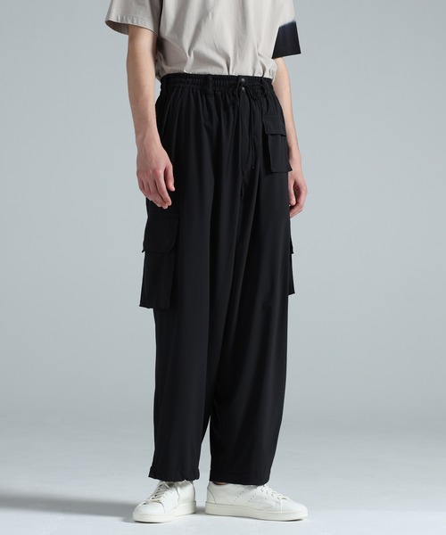 Y-3（ワイスリー）の「Y-3 UT STRAIGHT PANTS（カーゴパンツ・メンズ・ブラック・X-LARGE/LARGE/MEDIUM/SMALL/X-SMALL/XX-SMALL）」の2枚目の写真
