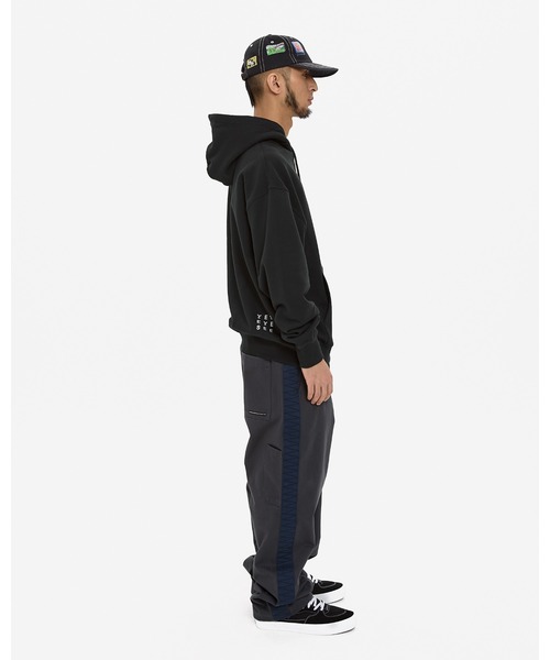 YESEYESEE(イエスアイシー)の「Y.E.S C-Logo Hoodie(パーカー・メンズ・ブルー系その他/グレー/ブラック・XL/L/M/S)」の10枚目の写真