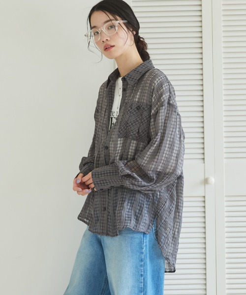 Doux archives(ドゥアルシーヴ)の「【ZOZO限定】チェックシアーボリュームスリーブシャツ(シャツ/ブラウス・レディース・ベージュ/ブラウン/チャコールグレー・FREE)」の2枚目の写真