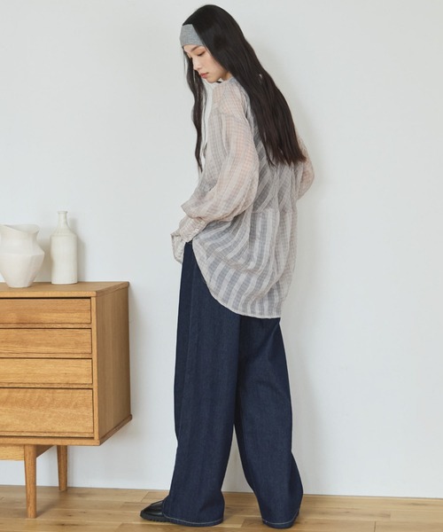 Doux archives(ドゥアルシーヴ)の「【ZOZO限定】チェックシアーボリュームスリーブシャツ(シャツ/ブラウス・レディース・ベージュ/ブラウン/チャコールグレー・FREE)」の12枚目の写真