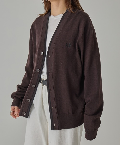 FRED PERRY（フレッドペリー）の「【FRED PERRY】CLASSIC CARDIGAN K3300/クラシックカーディガン（カーディガン/ボレロ・レディース・ブラウン/ブラック・S/L/M/XL）」の2枚目の写真