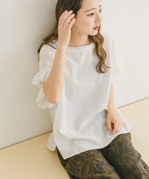 ITEMS URBANRESEARCH(アイテムズ アーバンリサーチ)の「ダブルフリルブラウス(シャツ/ブラウス・レディース・ホワイト/ストライプ/ブラウン・FREE)」の2枚目の写真