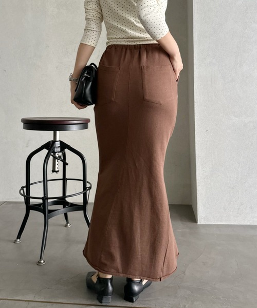 TREOVER（トレオーバー）の「リサイクル裏毛切替マーメイドSK（スカート・レディース・アイボリー/オートミール/チャコールグレー/ブラック/ブラウン・MEDIUM）」の20枚目の写真