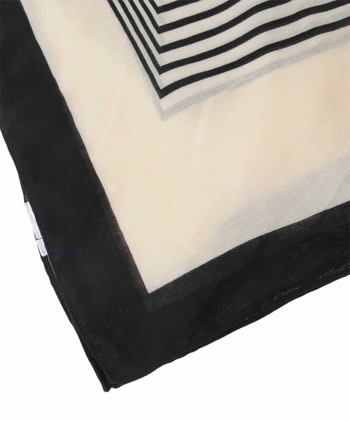 a.v.v（アーヴェヴェ）の「大判ストール（ストール/ショール・レディース・ブラック・38）」の9枚目の写真