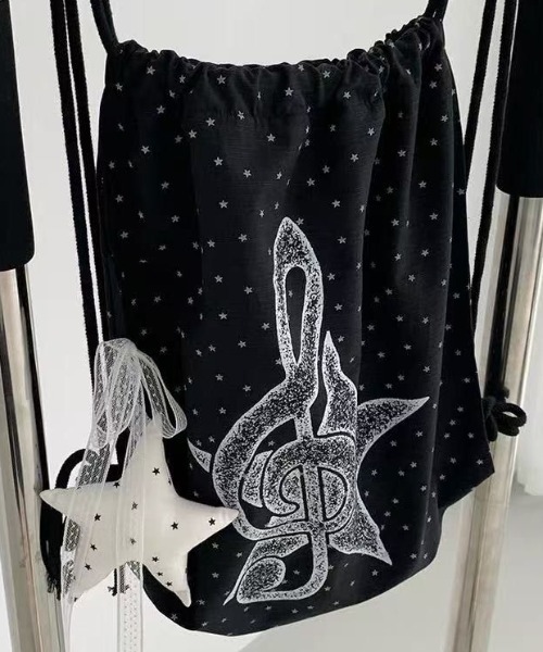 LAC-VERT（ラック・ヴェール）の「メロディプリントナップサック（バックパック/リュック・レディース・ブラック・FREE）」の2枚目の写真