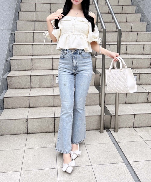 INGNI(イング)の「【WEB限定】ビジュー付フレアデニムパンツ(デニムパンツ・レディース・ブルー系その他/ブルー系その他3・M/S)」の22枚目の写真