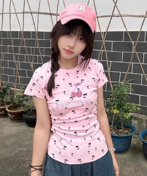 LAC-VERT(ラック・ヴェール)の「チェリー柄ラインストーンロゴT(Tシャツ/カットソー・レディース・ピンク/グレー・FREE)」の15枚目の写真