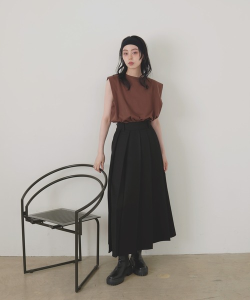 LIAN(リアン)の「【新色追加】ショルダータックトップス(Tシャツ/カットソー・レディース・ブラック/ブラウン/イエロー/オフホワイト・FREE)」の15枚目の写真