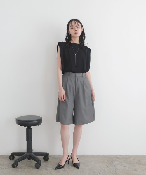 LIAN(リアン)の「【新色追加】ショルダータックトップス(Tシャツ/カットソー・レディース・ブラック/ブラウン/イエロー/オフホワイト・FREE)」の19枚目の写真