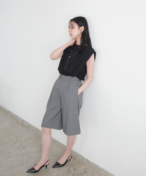 LIAN(リアン)の「【新色追加】ショルダータックトップス(Tシャツ/カットソー・レディース・ブラック/ブラウン/イエロー/オフホワイト・FREE)」の20枚目の写真