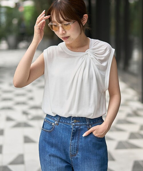 RONEL(ロネル)の「【RONEL】ツイストネックトップス(Tシャツ/カットソー・レディース・ブラウン/ホワイト/ブラック・FREE)」の1枚目の写真