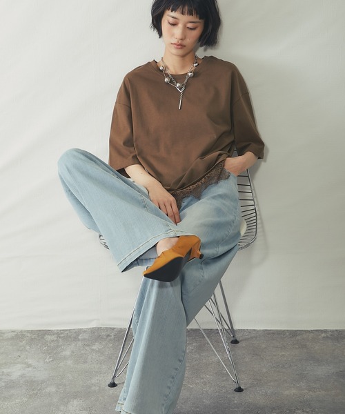 ANOTHER S(アナザーエス)の「裾レースドッキングTシャツ(Tシャツ/カットソー・レディース・ブラック/ブラウン/オフホワイト・FREE)」の5枚目の写真