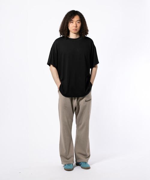 FOG ESSENTIALS(エフオージーエッセンシャルズ)の「ESSENTIALS SIGNATURE ESSENTIAL TEE エッセンシャルズ シグネイチャーエッセンシャルティー(Tシャツ/カットソー・メンズ・ブラック・LARGE/MEDIUM/SMALL/X-LARGE)」の5枚目の写真