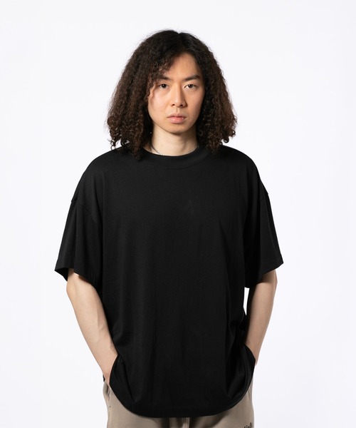 FOG ESSENTIALS(エフオージーエッセンシャルズ)の「ESSENTIALS SIGNATURE ESSENTIAL TEE エッセンシャルズ シグネイチャーエッセンシャルティー(Tシャツ/カットソー・メンズ・ブラック・LARGE/MEDIUM/SMALL/X-LARGE)」の7枚目の写真