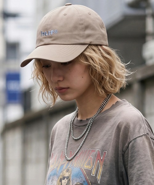 HUF(ハフ)の「【HUF/ハフ】89 EMBROIDERED 6 PANEL CV HAT / エンブロイダリー クラシック 6パネル カーブバイザー キャップ(キャップ・メンズ・クリーム/グレイッシュベージュ/ブラック・FREE)」の3枚目の写真