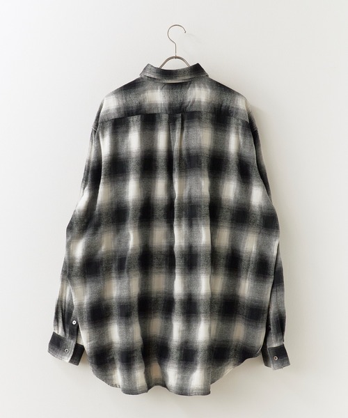 MAUI and Sons（マウイアンドサンズ）の「MAUI and Sons / マウイアンドサンズ VENICE OMBRE BIG SHIRT ヴェニスオンブレビッグシャツ オーバーサイズ 2026年春夏春服 夏服（シャツ/ブラウス・メンズ・ブラック/ブラウン・M/L）」の6枚目の写真
