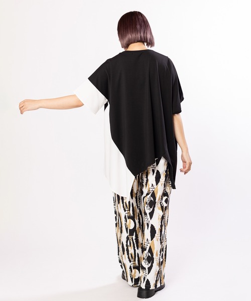 OSMOSIS（オズモーシス）の「切替アシンメトリーTシャツ（Tシャツ/カットソー・レディース・グレー/ホワイト/ブラック・ONE SIZE）」の8枚目の写真