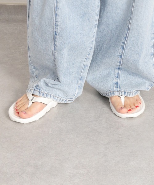 NIKE（ナイキ）の「【NIKE】ナイキウィメンズ MARINA SLIDE SANDAL（サンダル・レディース・ホワイト系/ブラック系・M/L）」の18枚目の写真
