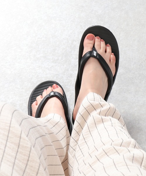NIKE（ナイキ）の「【NIKE】ナイキウィメンズ MARINA SLIDE SANDAL（サンダル・レディース・ホワイト系/ブラック系・M/L）」の7枚目の写真