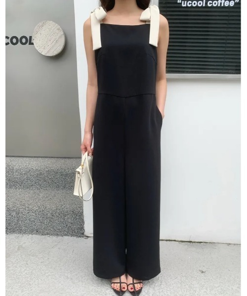 BIRTHDAY BASH(バースデイバッシュ)の「SHOULDER RIBBON SALOPETTE(その他パンツ・レディース・ブラック・MEDIUM/SMALL)」の2枚目の写真