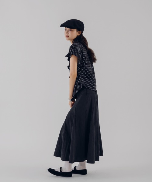 MUHET（ミュエータ）の「side button flare skirt / サイドボタンフレアスカート（スカート・レディース・チャコールグレー/ネイビー/オフホワイト・LARGE/MEDIUM）」の15枚目の写真