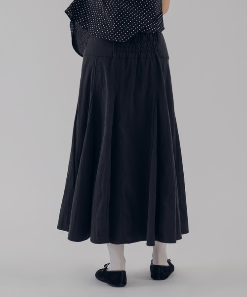 MUHET（ミュエータ）の「side button flare skirt / サイドボタンフレアスカート（スカート・レディース・チャコールグレー/ネイビー/オフホワイト・LARGE/MEDIUM）」の13枚目の写真