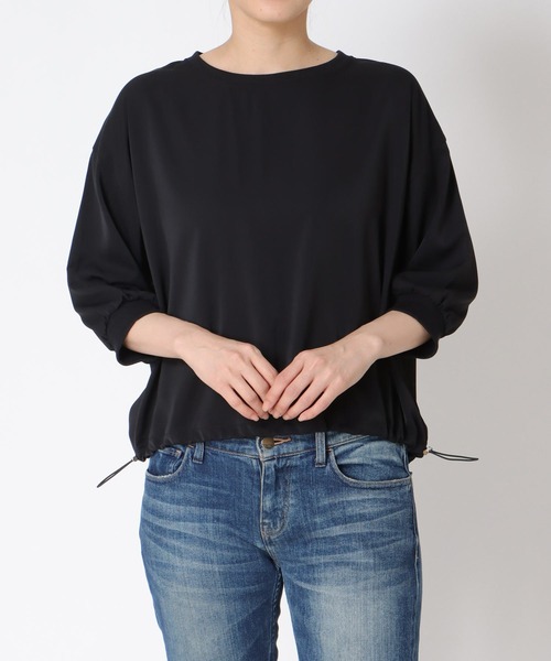 Jines(ジネス)の「ドロストヘムブラウス(Tシャツ/カットソー・レディース・ベージュ/ブラック/ホワイト・38)」の2枚目の写真