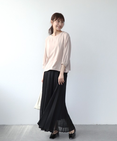 Jines(ジネス)の「ドロストヘムブラウス(Tシャツ/カットソー・レディース・ベージュ/ブラック/ホワイト・38)」の14枚目の写真