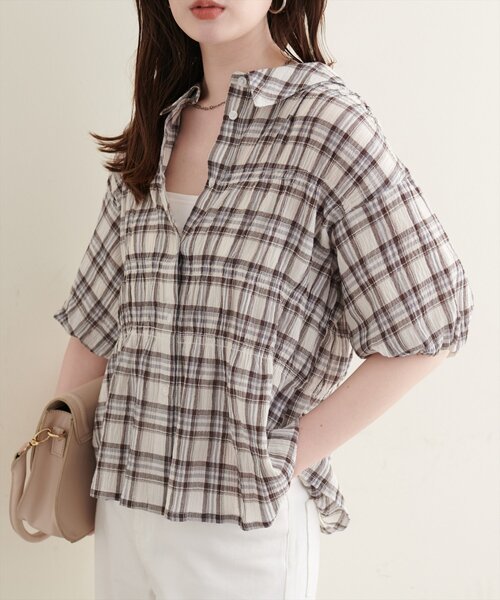 natural couture（ナチュラルクチュール）の「シャーリングデザインチェックブラウス（シャツ/ブラウス・レディース・チャコールグレー/ブラック/オフホワイト/ブルー・FREE）」の8枚目の写真