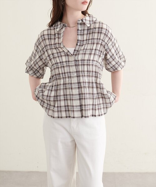 natural couture（ナチュラルクチュール）の「シャーリングデザインチェックブラウス（シャツ/ブラウス・レディース・チャコールグレー/ブラック/オフホワイト/ブルー・FREE）」の9枚目の写真