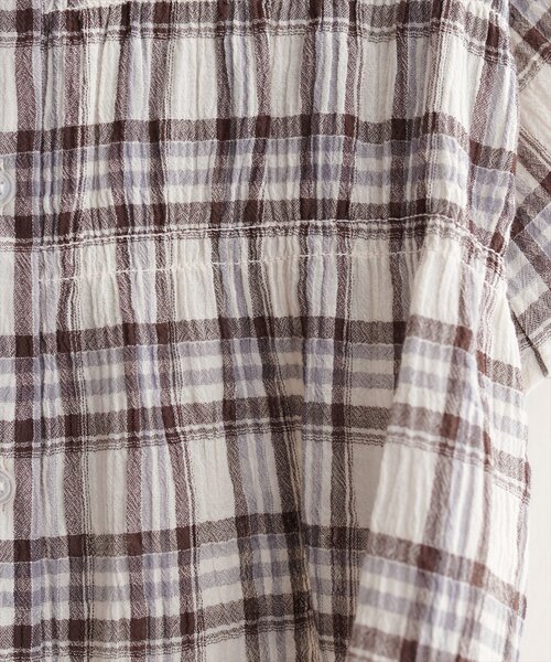 natural couture（ナチュラルクチュール）の「シャーリングデザインチェックブラウス（シャツ/ブラウス・レディース・チャコールグレー/ブラック/オフホワイト/ブルー・FREE）」の13枚目の写真