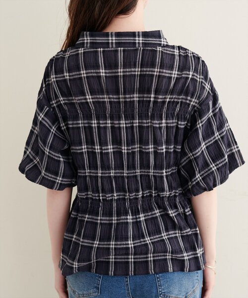 natural couture（ナチュラルクチュール）の「シャーリングデザインチェックブラウス（シャツ/ブラウス・レディース・チャコールグレー/ブラック/オフホワイト/ブルー・FREE）」の20枚目の写真