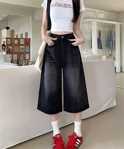 WESTSEA(ウエストシー)の「ヴィンテージウォッシュ ワイドデニムハーフパンツ / バミューダパンツ(デニムパンツ・レディース・ブラック・L/M)」の3枚目の写真
