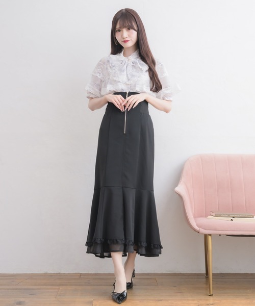 couture BY ROJITA(クチュールバイロジータ)の「ケープフリルブラウス(シャツ/ブラウス・レディース・ホワイト/ブルー/マルチ・FREE)」の4枚目の写真