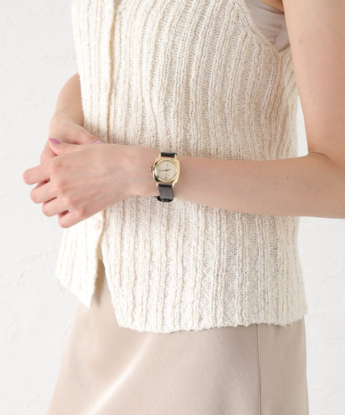 VAGUE WATCH CO.（ヴォーグウォッチカンパニー）の「VAGUE WATCH CO. Coussin Sophie 28mm heavy wavy YG（アナログ腕時計・レディース・ゴールド・FREE）」の11枚目の写真