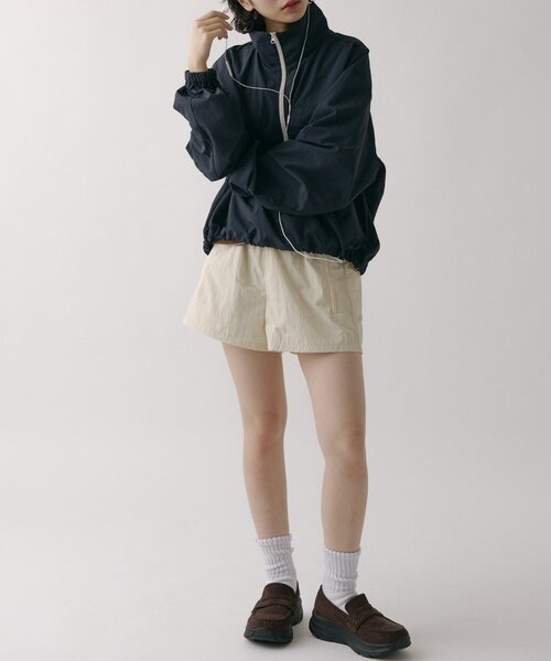 COLONY 2139(コロニートゥーワンスリーナイン)の「【MOTION】軽量ポリショートパンツ(その他パンツ・レディース・アイボリー/ブラウン/ネイビー・FREE)」の17枚目の写真
