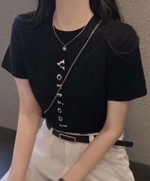 縦ロゴプリント クロップド半袖Tシャツ