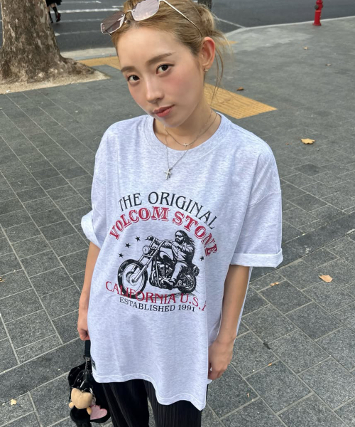 VOLCOM(ボルコム)の「ロードライダー オーバーサイズ 半袖Tシャツ(アイスグレー)(Tシャツ/カットソー・レディース・その他・LARGE/MEDIUM/SMALL/X-LARGE)」の6枚目の写真