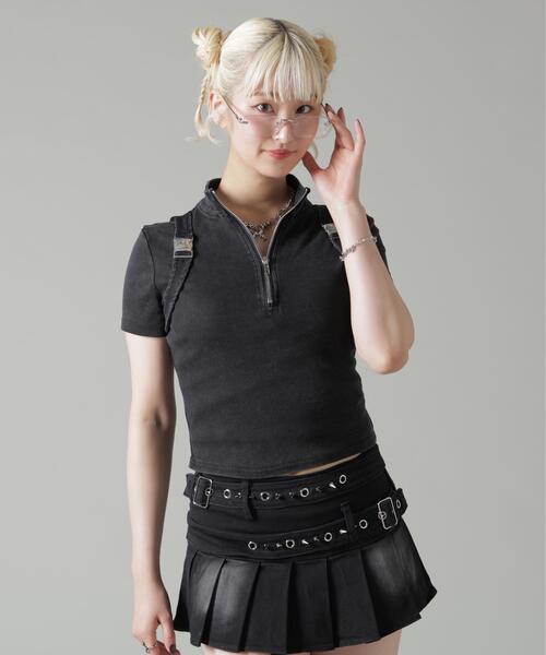 L.H.P(エルエイチピー)の「MAVYTH/メヴィス/HALF ZIP BELT TOPS(Tシャツ/カットソー・レディース・ベージュ/ブラック・F)」の1枚目の写真
